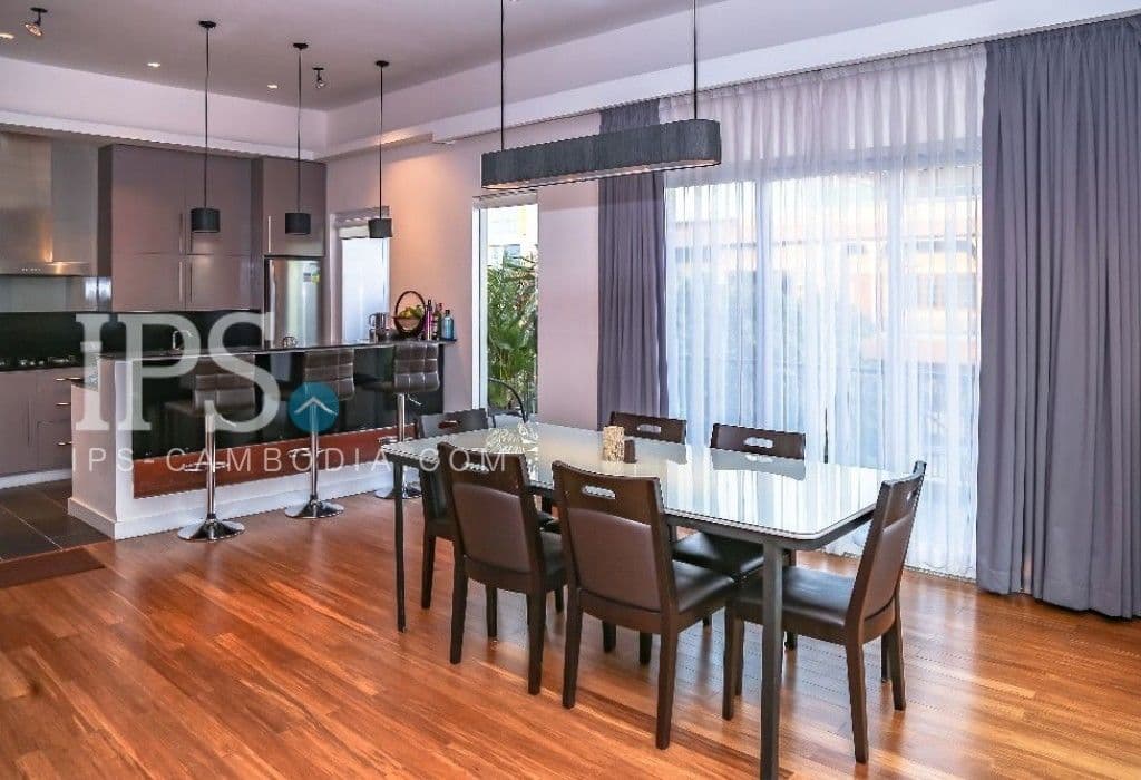 2 Bedroom Penthouse Apartment For Sale - BKK1, Phnom Penhの部屋