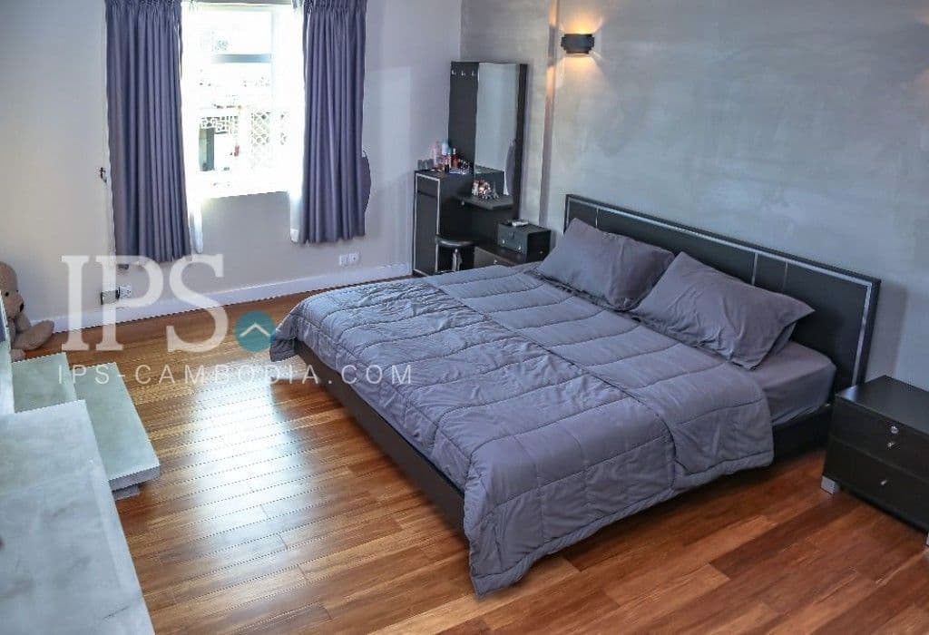 2 Bedroom Penthouse Apartment For Sale - BKK1, Phnom Penhの部屋