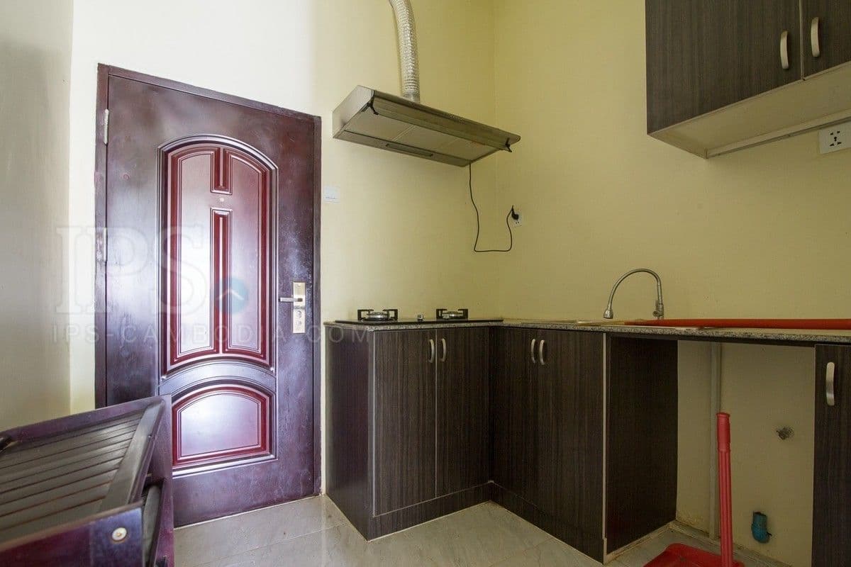 1 Bedroom Renovated Flat For Sale - Phsar Kandal, Phnom Penhの部屋