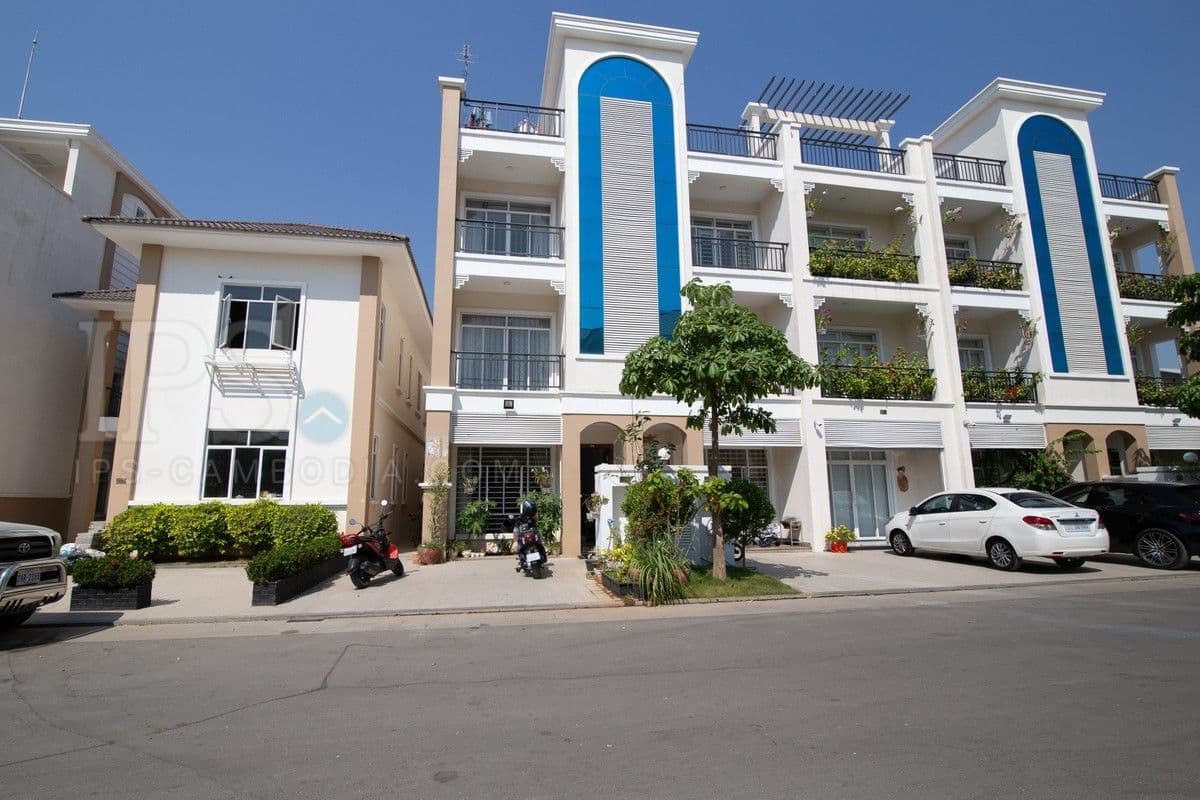 4 Bedroom Link House For Sale - Khan Mean Chey Phnom Penh  の部屋