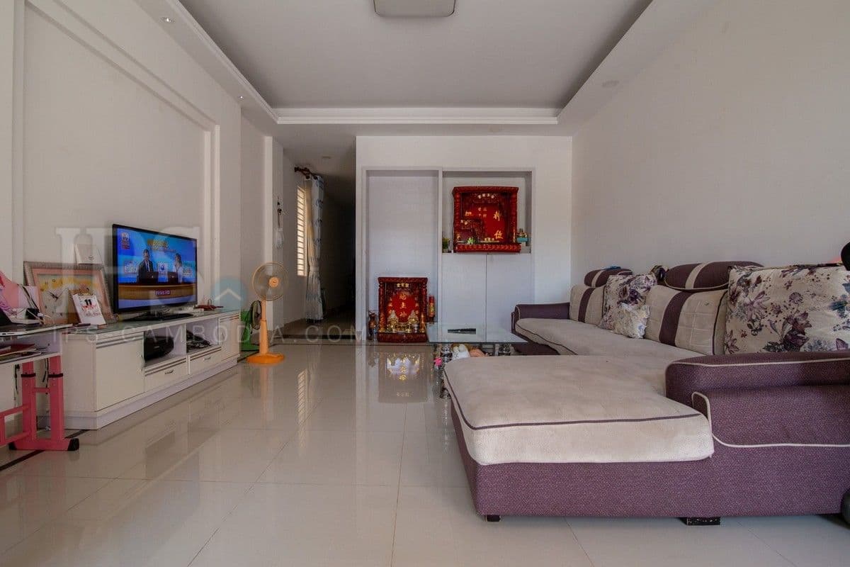 4 Bedroom Link House For Sale - Khan Mean Chey Phnom Penh  の部屋