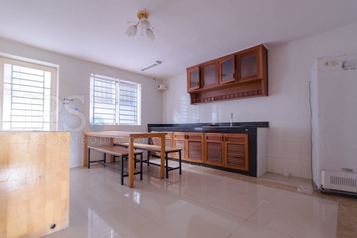 4 Bedrooms House For Sale - Sen Sok, PhnomPenh の部屋
