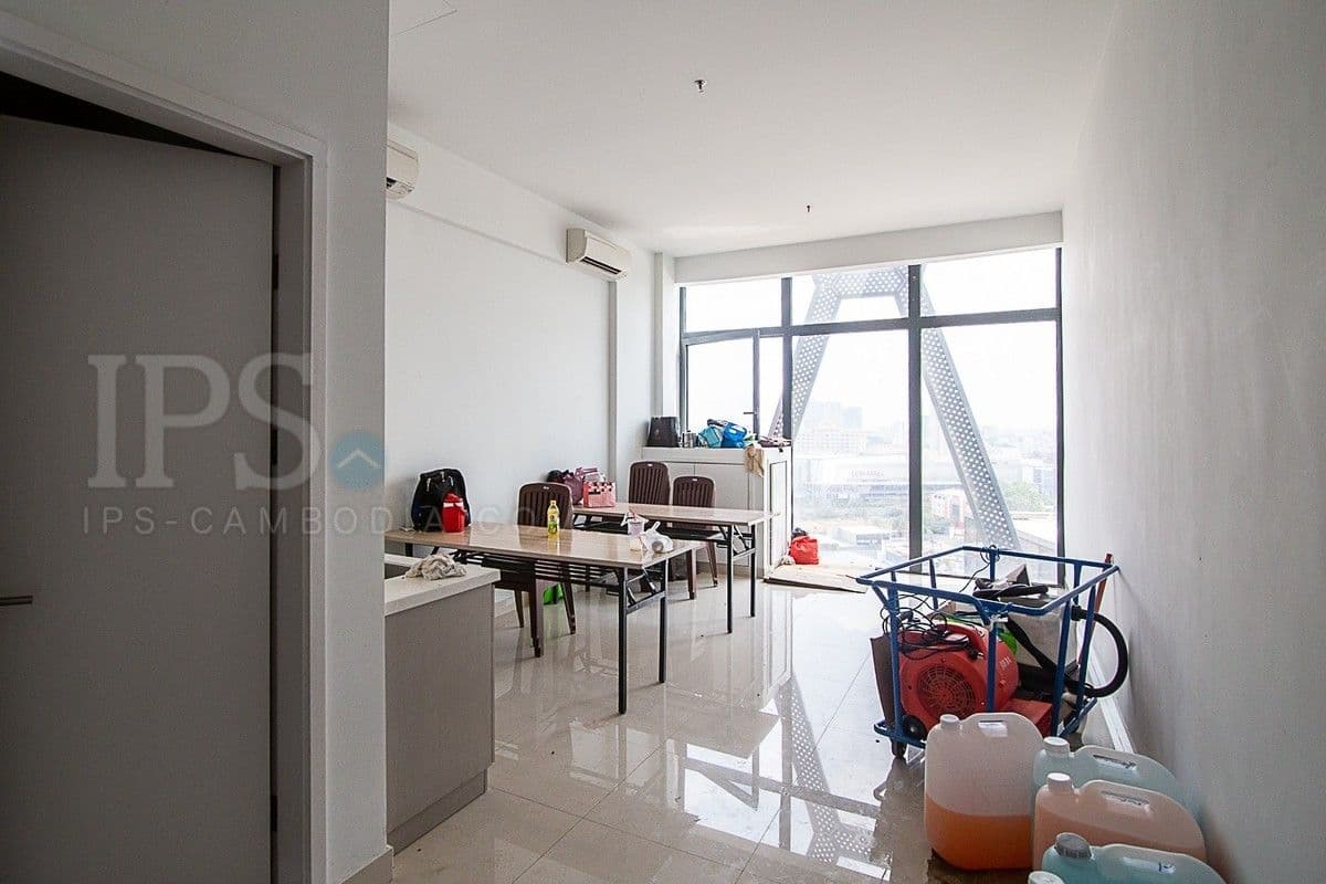 33 Sqm Office Space For Sale - The Bridge, Phnom Penhの部屋