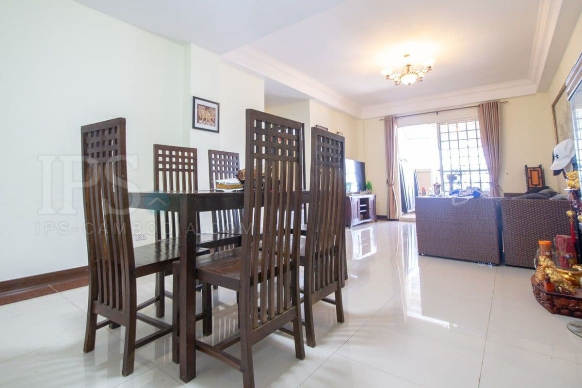 2 Bedroom Apartment For Sale - Teuk Thla, Phnom Penhの部屋