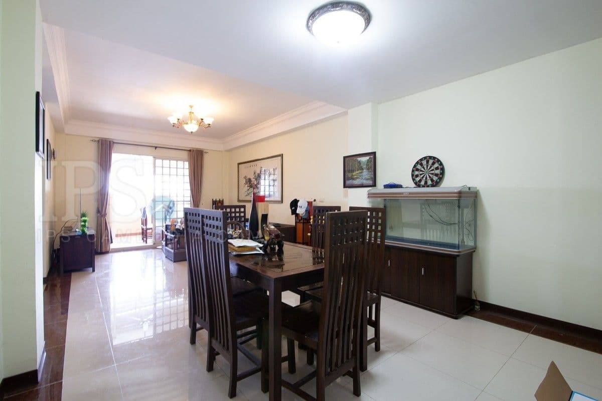2 Bedroom Apartment For Sale - Teuk Thla, Phnom Penhの部屋