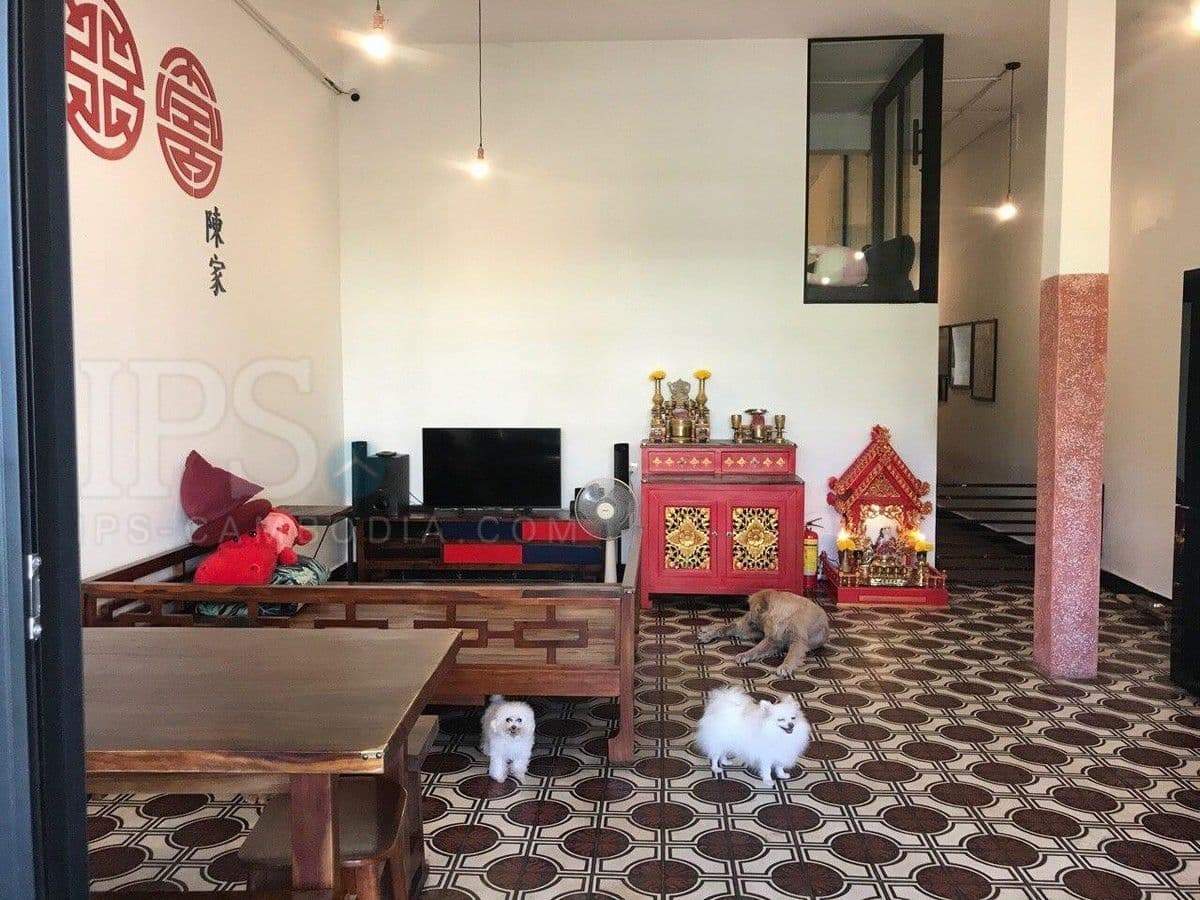2 Bedroom House For Sale - Daun Penh, Phnom Penhの部屋