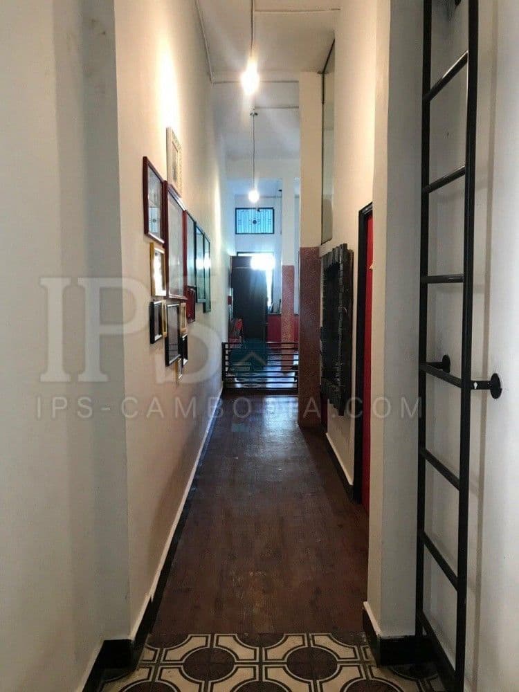 2 Bedroom House For Sale - Daun Penh, Phnom Penhの部屋