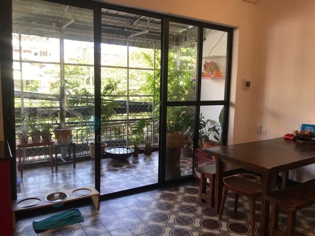 2 Bedroom House For Sale - Daun Penh, Phnom Penhの部屋