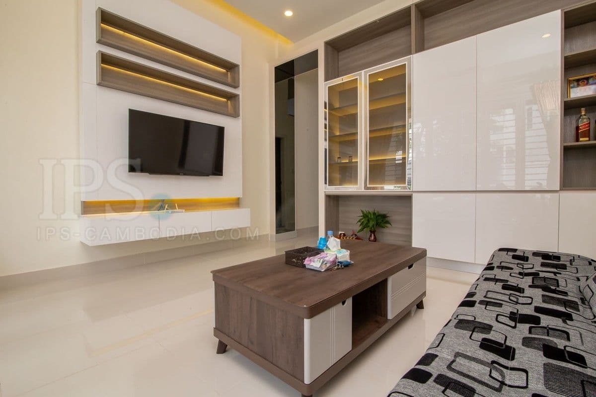 4 Bedroom Shophouse For Sale in Nirouth, Phnom Penhの部屋