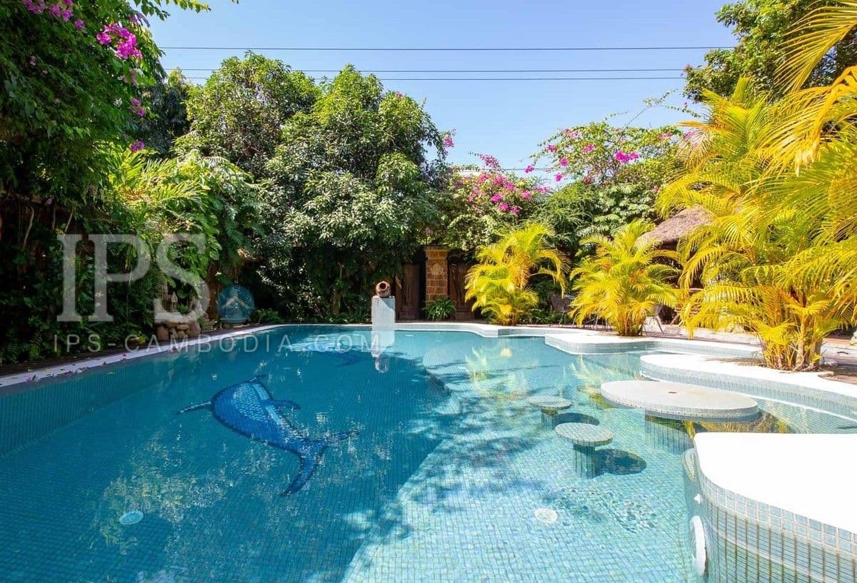 6 Bedroom Villa For Sale - Chbar Ampov, Phnom Penhの部屋