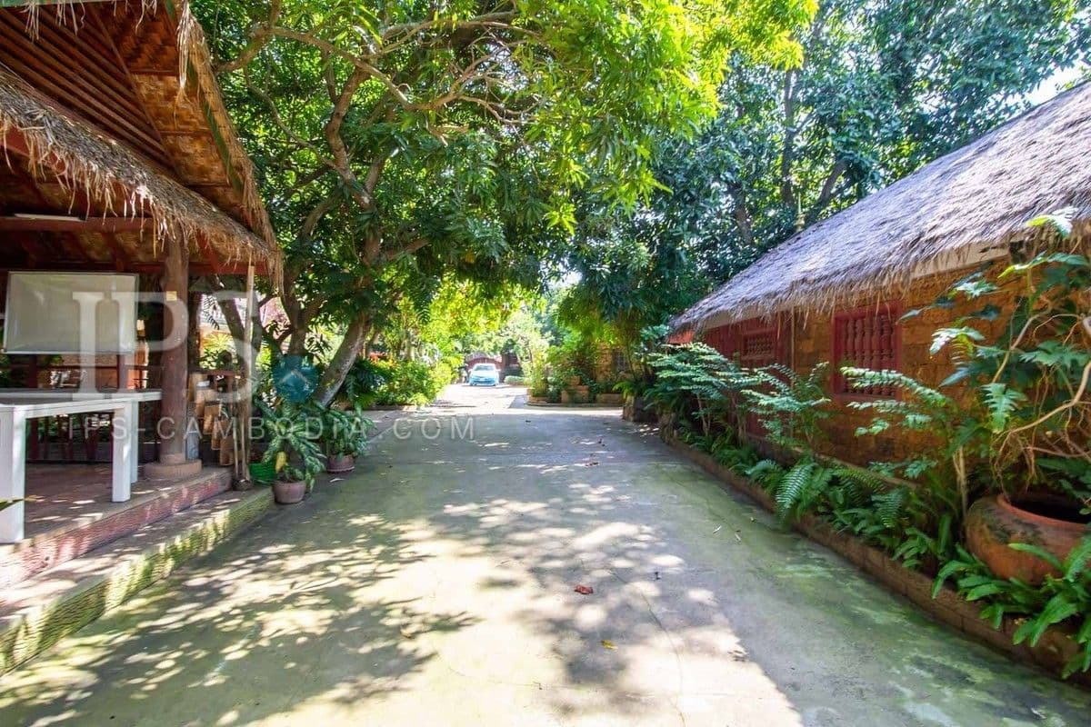 6 Bedroom Villa For Sale - Chbar Ampov, Phnom Penhの部屋