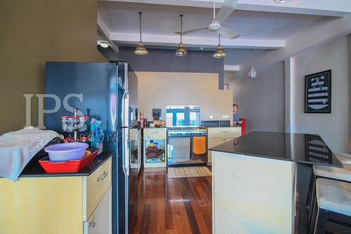 2 Bedroom Flat House  For Sale - Daun Penh, Phnom Penhの部屋