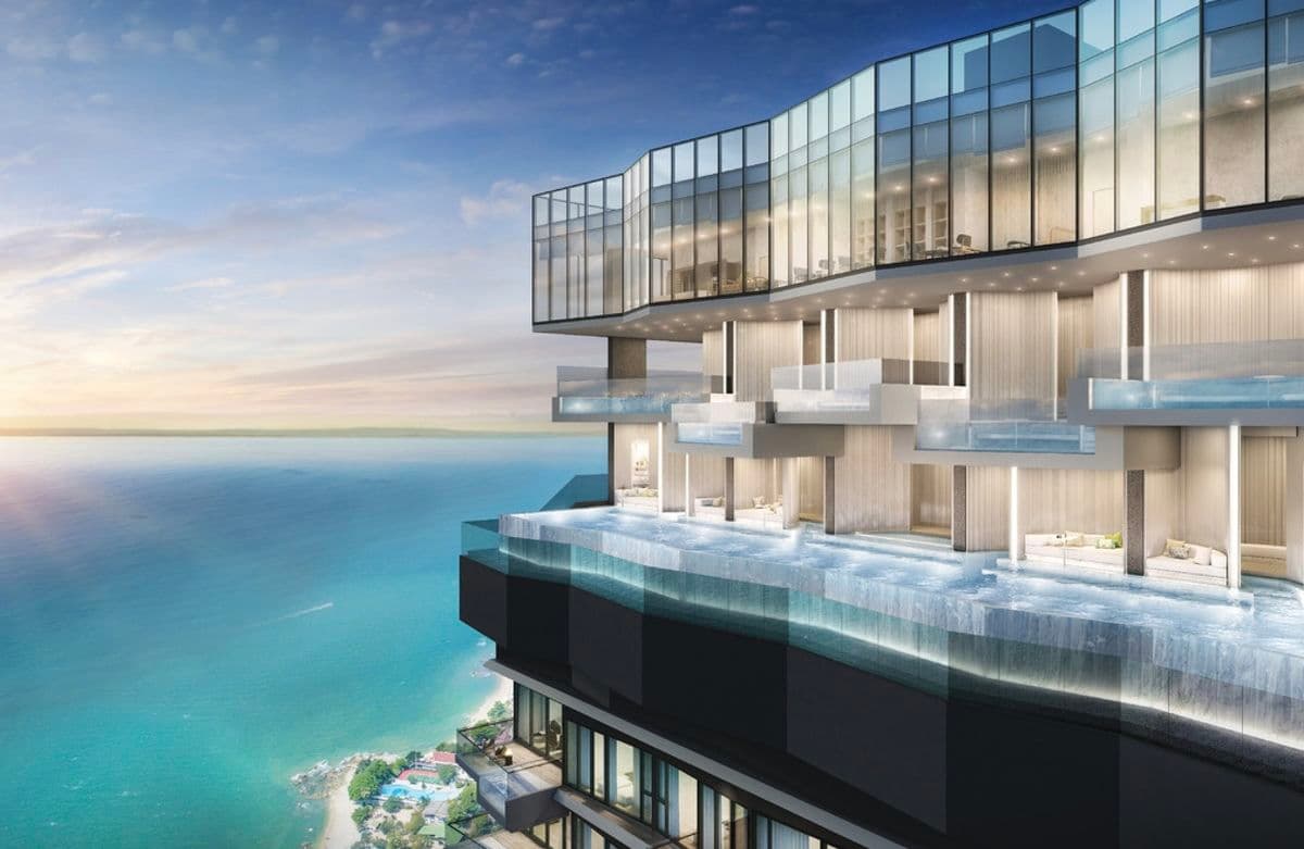 Arom Wongamatの外観