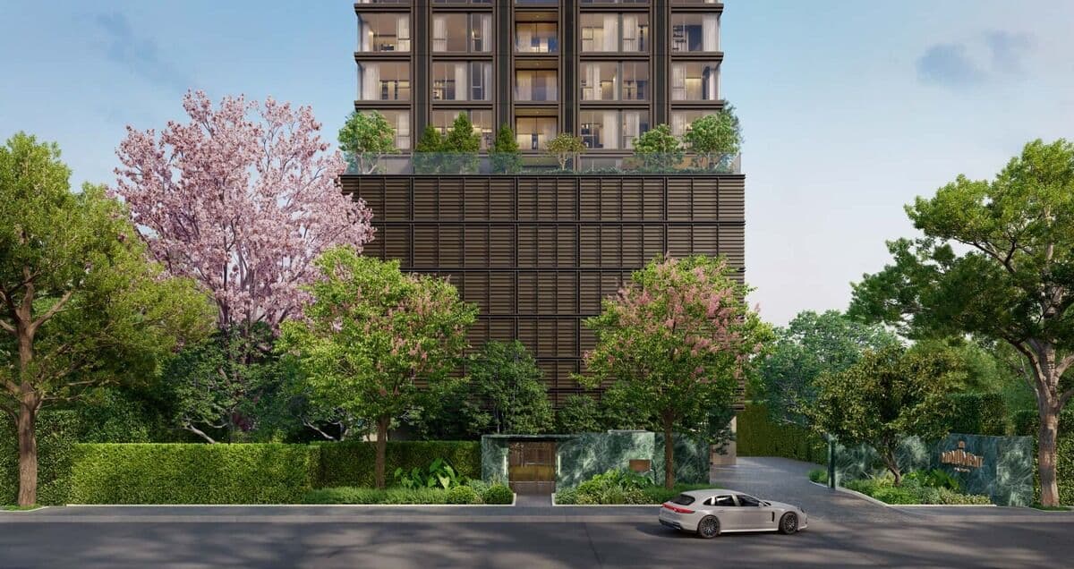 The Monument Sathonの外観